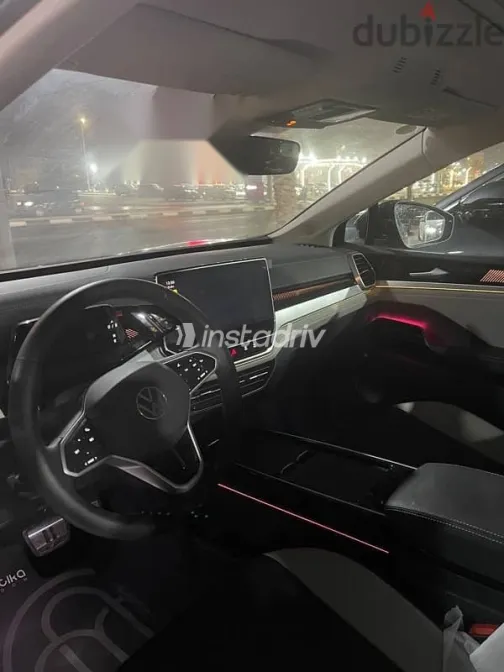 فولكس فاغن اي دي 6 2024 أزرق غامق جديدة للبيع - 3