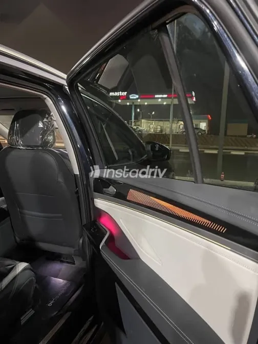 فولكس فاغن اي دي 6 2024 أزرق غامق جديدة للبيع - 6