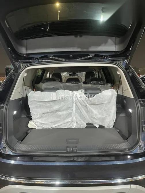 فولكس فاغن اي دي 6 2024 أزرق غامق جديدة للبيع - 9