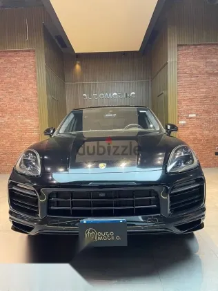 Porsche Cayenne 2022 Black Used for Sale