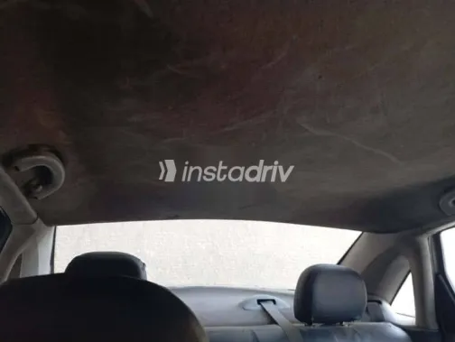 فورد فوكس 2002 رمادي مستعملة للبيع - 6