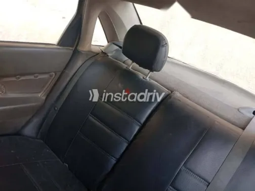 فورد فوكس 2002 رمادي مستعملة للبيع - 7