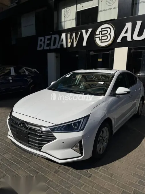 هيونداي إلنترا 2026 أبيض جديدة للبيع - 2