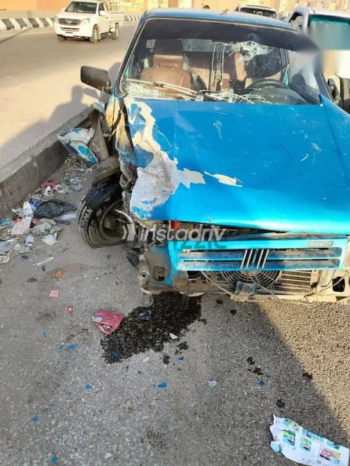 فيات اونو 1993 أزرق غامق مستعملة للبيع - 1