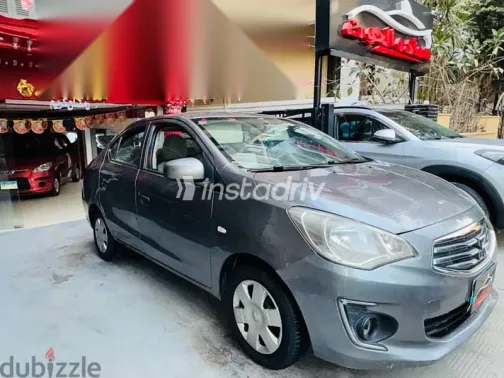 ميتسوبيشي اتراج 2015 رمادي مستعملة للبيع - 2