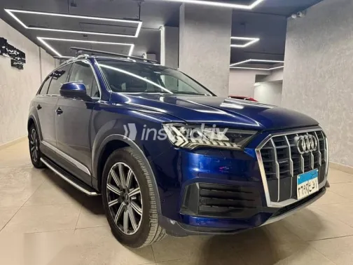 اودي Q7 2021 أزرق غامق مستعملة للبيع - 6