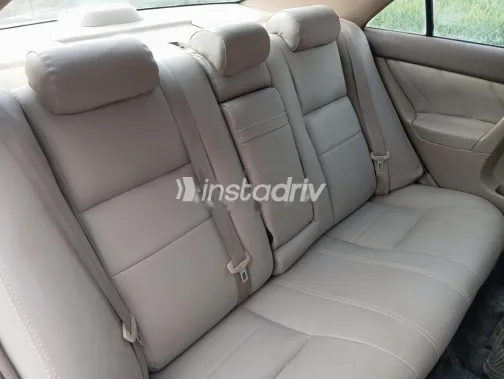 تويوتا كامري 2005 فضي مستعملة للبيع - 5