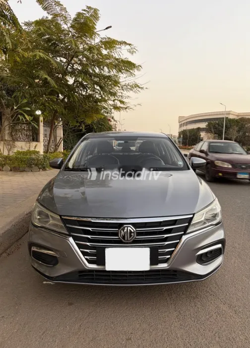 MG 5 2020 White Used for Sale - 1