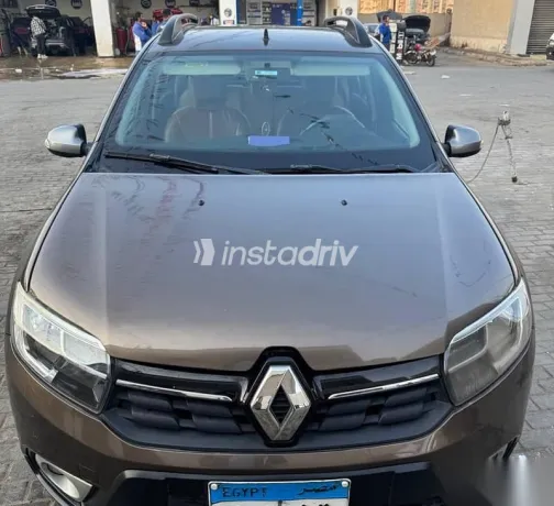 Renault Sandero 2021 Gold Used for Sale - 1