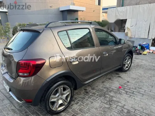 Renault Sandero 2021 Gold Used for Sale - 4