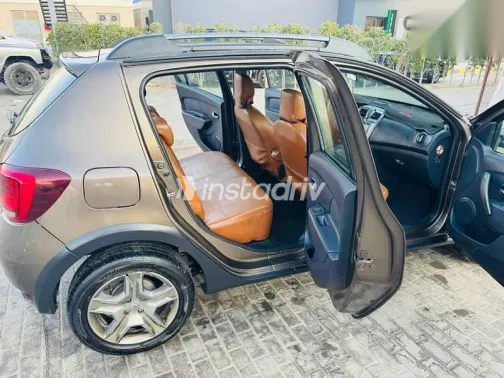 Renault Sandero 2021 Gold Used for Sale - 9