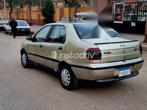 فيات سينا 2000 ذهبي مستعملة للبيع - 1