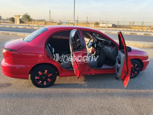 كيا ريو 2001 أحمر مستعملة للبيع - 4