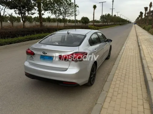 Kia Cerato 2016 Silver Used for Sale - 2