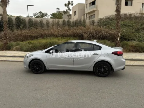 Kia Cerato 2016 Silver Used for Sale - 5