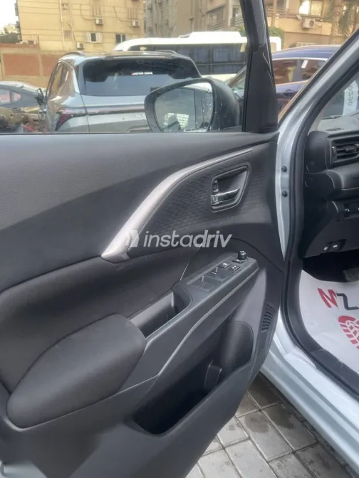 سوزوكى سويفت 2026 فضي جديدة للبيع - 5