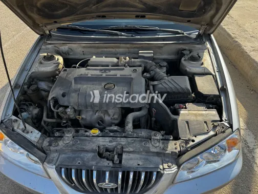 هيونداي افانتي 2005 أبيض مستعملة للبيع - 7