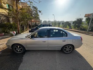 هيونداي افانتي 2005 أبيض مستعملة للبيع