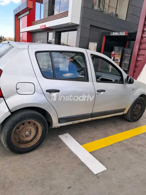 Renault Sandero 2011 White Used for Sale - 3