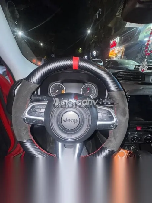 جيب رينيجيد 2016 أحمر مستعملة للبيع - 2