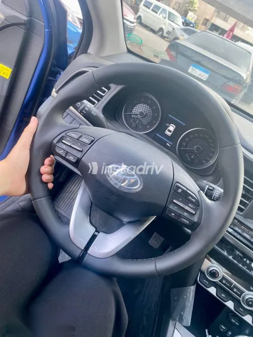 هيونداي إلنترا 2026 أزرق غامق جديدة للبيع - 5