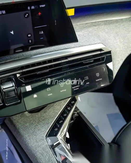 بيجو 5008 2026 أزرق غامق جديدة للبيع - 5