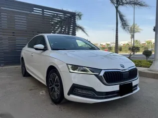 سكودا اوكتافيا 2021 أبيض مستعملة للبيع