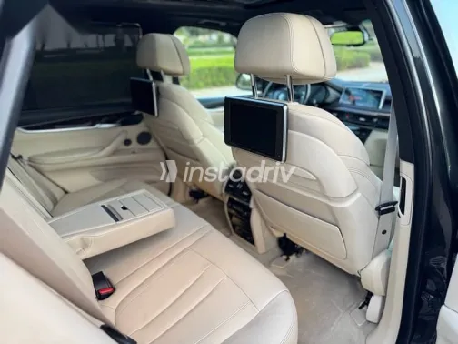 بي ام دبليو X5 2016 أسود مستعملة للبيع - 4