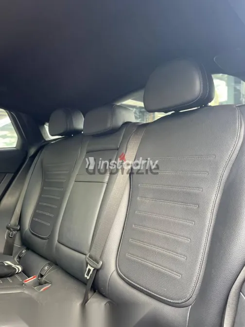 مرسيدس GLC 200 2024 أزرق غامق مستعملة للبيع - 9