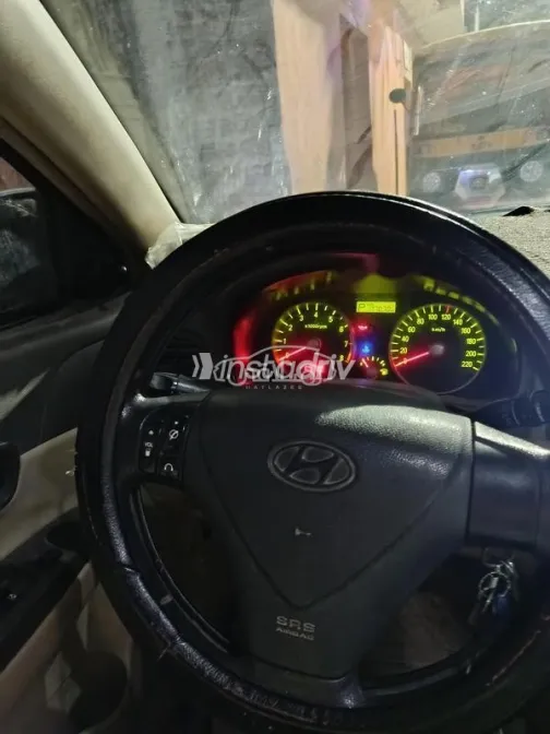 Hyundai Accent 2010 Dark Red Used for Sale - 3