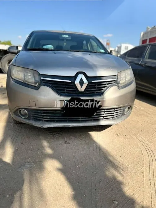 Renault Logan 2015 Gold Used for Sale - 3