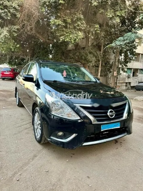نيسان صنى 2021 أسود مستعملة للبيع - 1