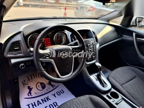 اوبل أسترا 2020 فضي مستعملة للبيع - 4