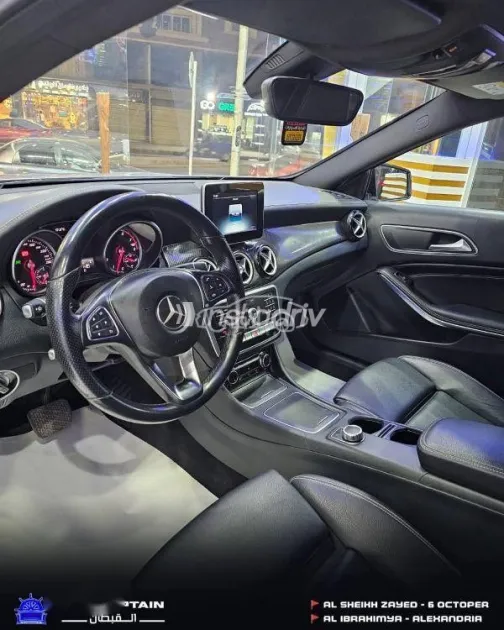 Mercedes GLA 200 2020 Silver Used for Sale - 2