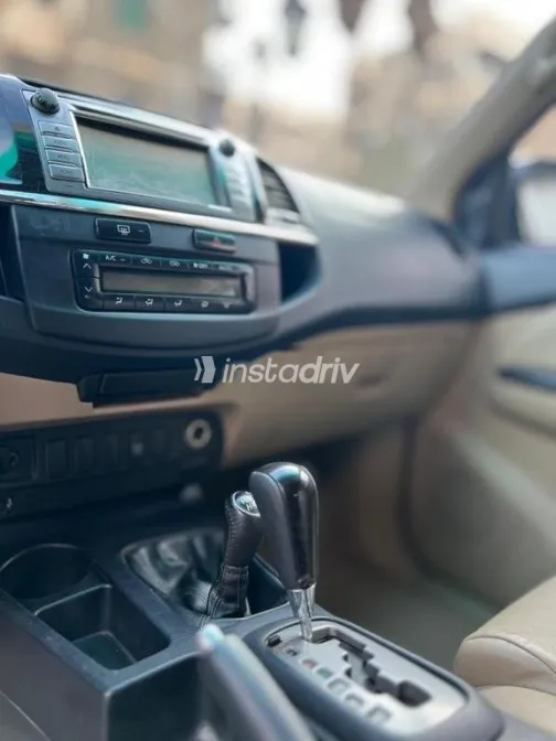 Toyota Fortuner 2017 Brown Used for Sale - 4