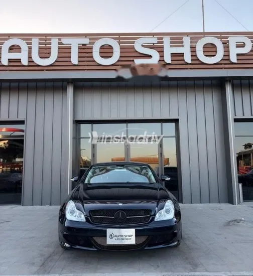 مرسيدس CLS Class 2005 أزرق غامق مستعملة للبيع - 1