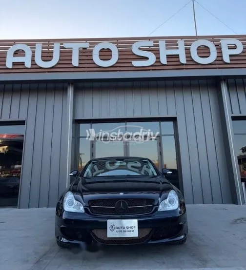 مرسيدس CLS Class 2005 أزرق غامق مستعملة للبيع - 4