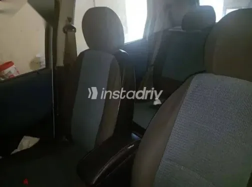 فيات بونتو 2001 أزرق غامق مستعملة للبيع - 7