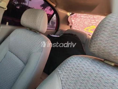 كيا ريو 2001 أحمر مستعملة للبيع - 7