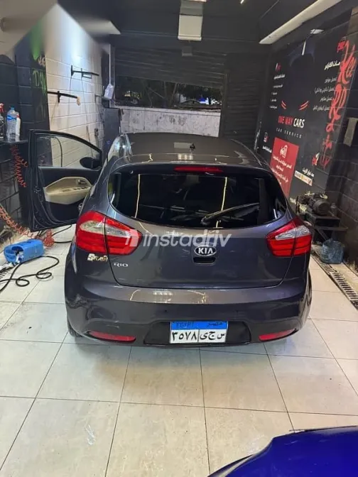 Kia Rio 2013 Gray Used for Sale - 3