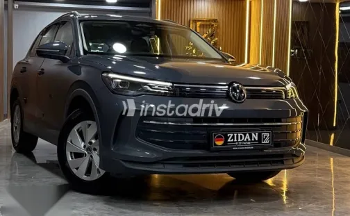 فولكس فاغن تيجون 2025 رمادي جديدة للبيع - 1