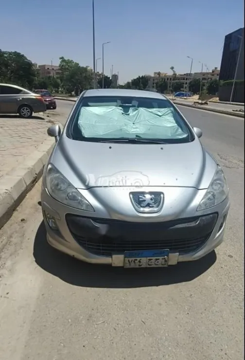 Peugeot 308 2011 Silver Used for Sale - 1