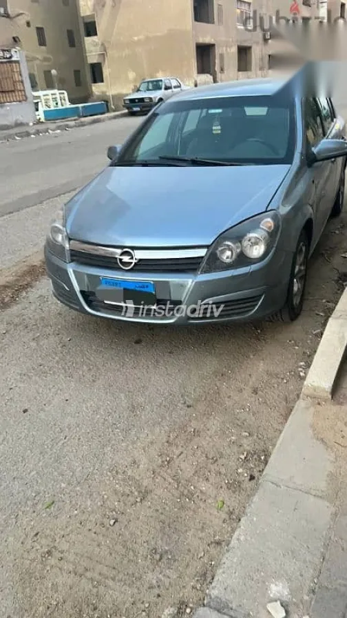 اوبل أسترا 2007 رمادي مستعملة للبيع - 1