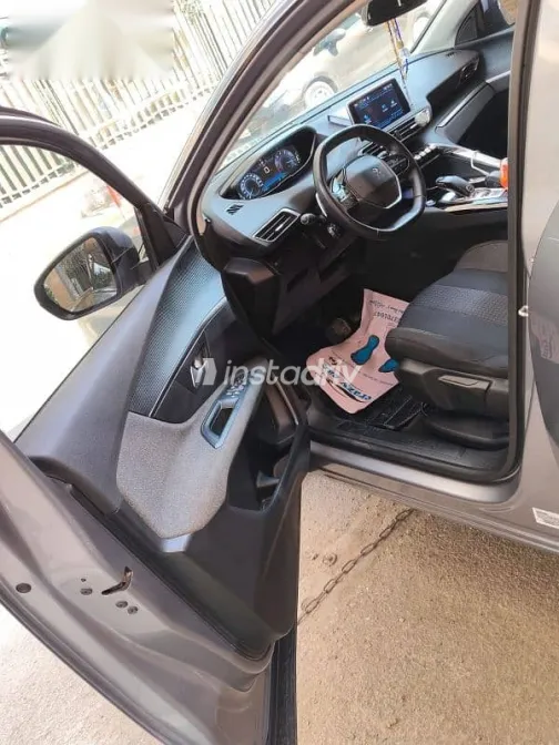 Peugeot 3008 2021 Silver Used for Sale - 8