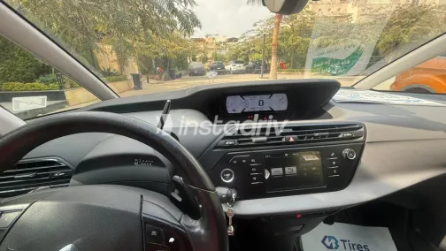 Citroën C4 Picasso 2016 White Used for Sale - 6