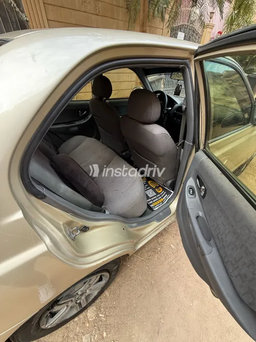 هيونداي فيرنا 2009 أبيض مستعملة للبيع - 9