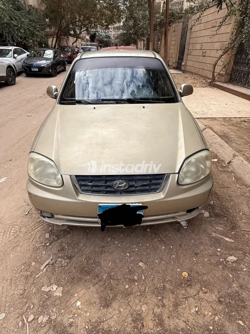 هيونداي فيرنا 2009 أبيض مستعملة للبيع - 10