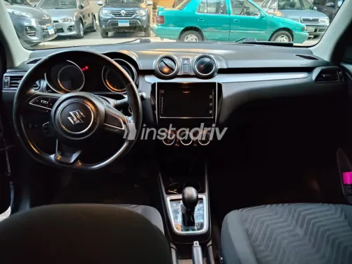 سوزوكى سويفت 2021 أبيض مستعملة للبيع - 6