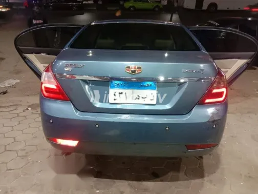 جيلي امجراند 2018 أزرق غامق مستعملة للبيع - 2