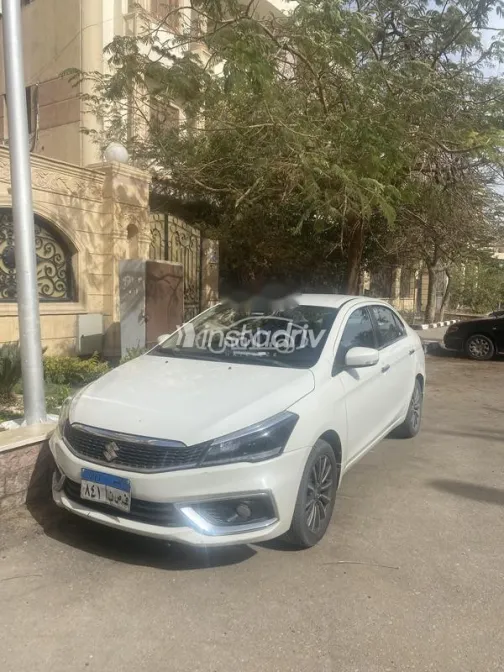 Suzuki Ciaz 2022 White Used for Sale - 1